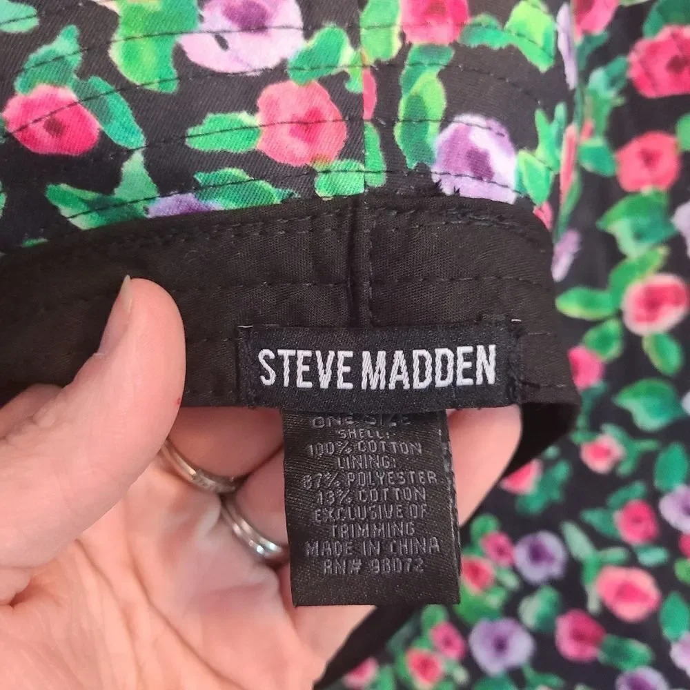 Steve Madden Floral Bucket Hat‎